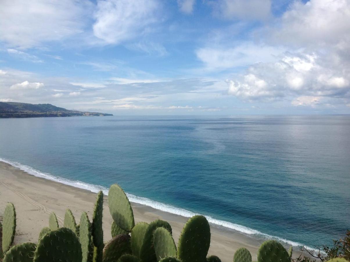 La Rosa Dei Venti Bed & Breakfast Zambrone Bagian luar foto