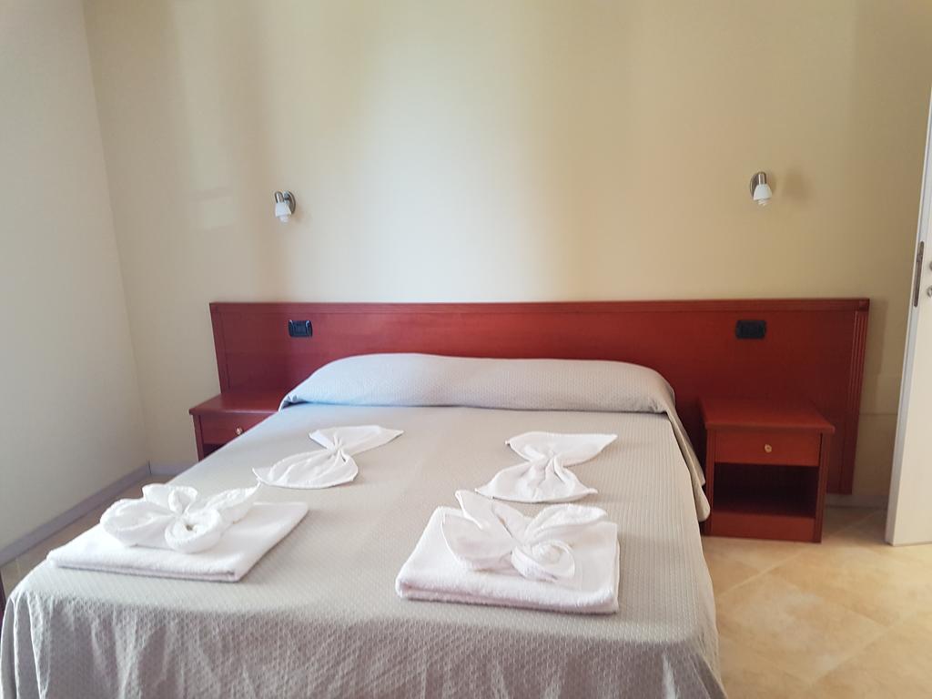 La Rosa Dei Venti Bed & Breakfast Zambrone Bagian luar foto