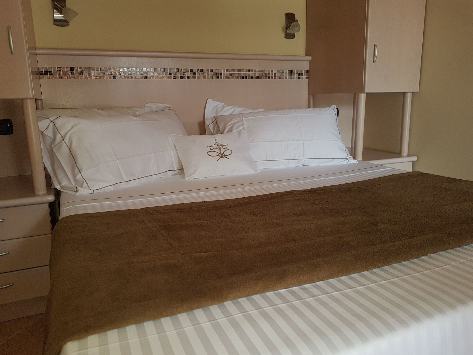 La Rosa Dei Venti Bed & Breakfast Zambrone Bagian luar foto