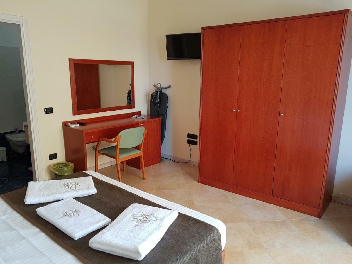 La Rosa Dei Venti Bed & Breakfast Zambrone Bagian luar foto